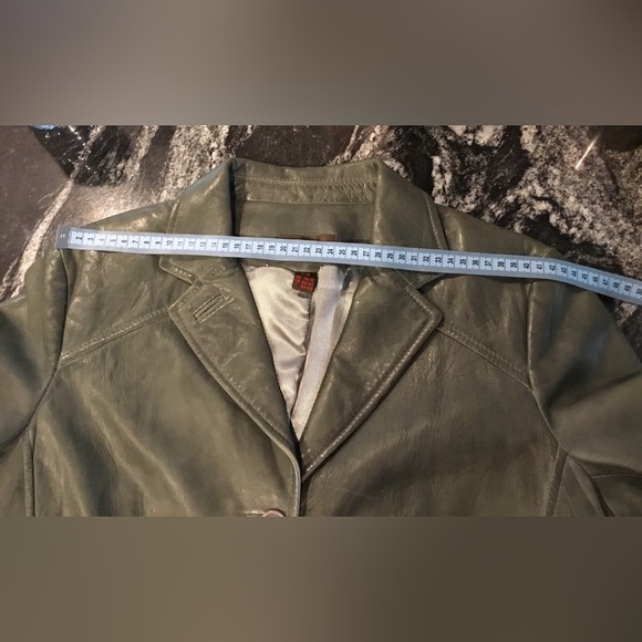 DANIER Leather Jacket, ladies M , button front. - Picture 9 of 10